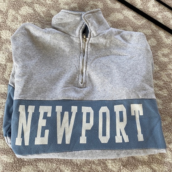 Brandy Melville Sweaters - Brandy Melville Zip Up Pollover Sweatshirt